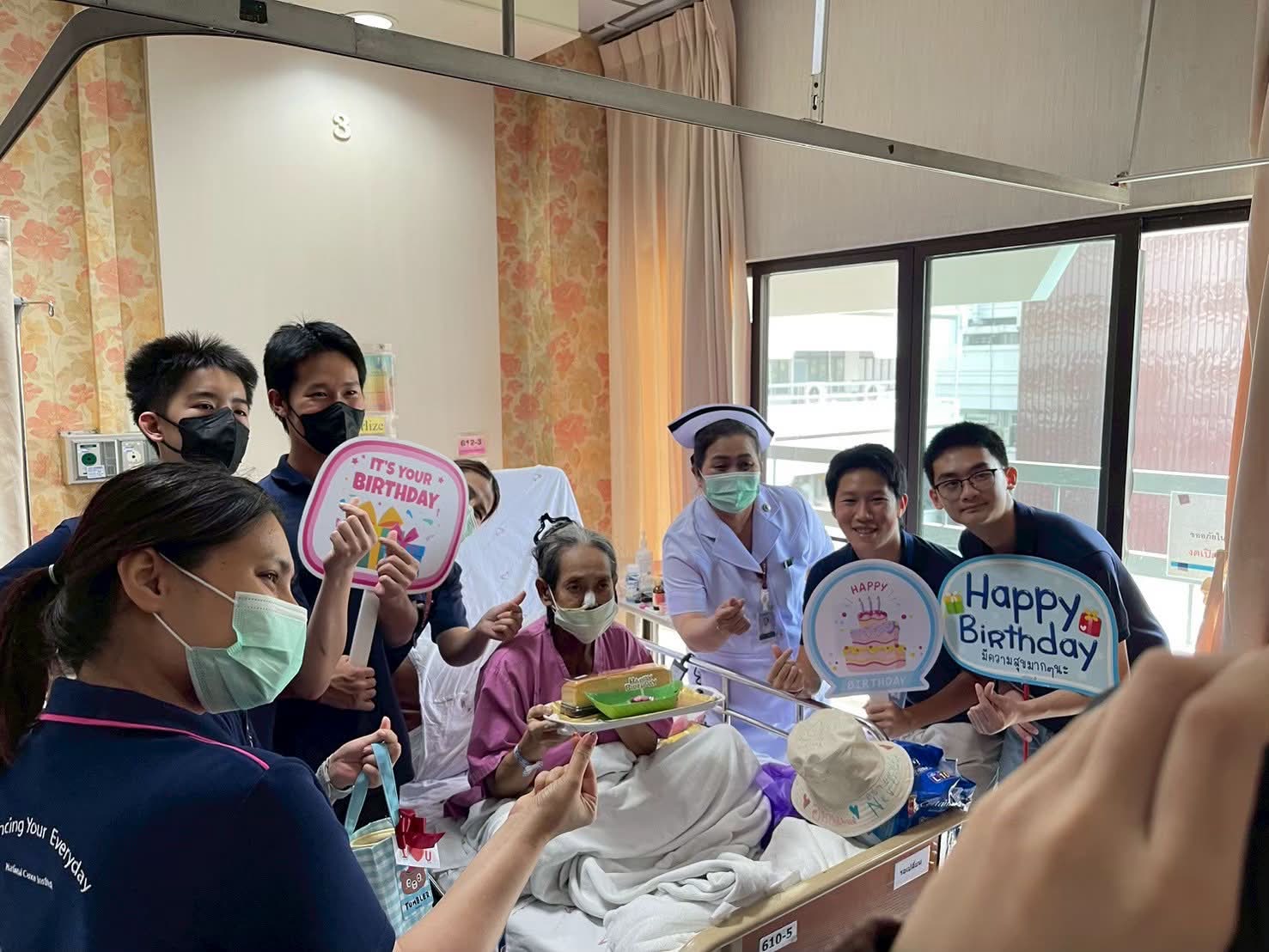 Newton students celebrating a patient's birthday during the 1st volunteering trip